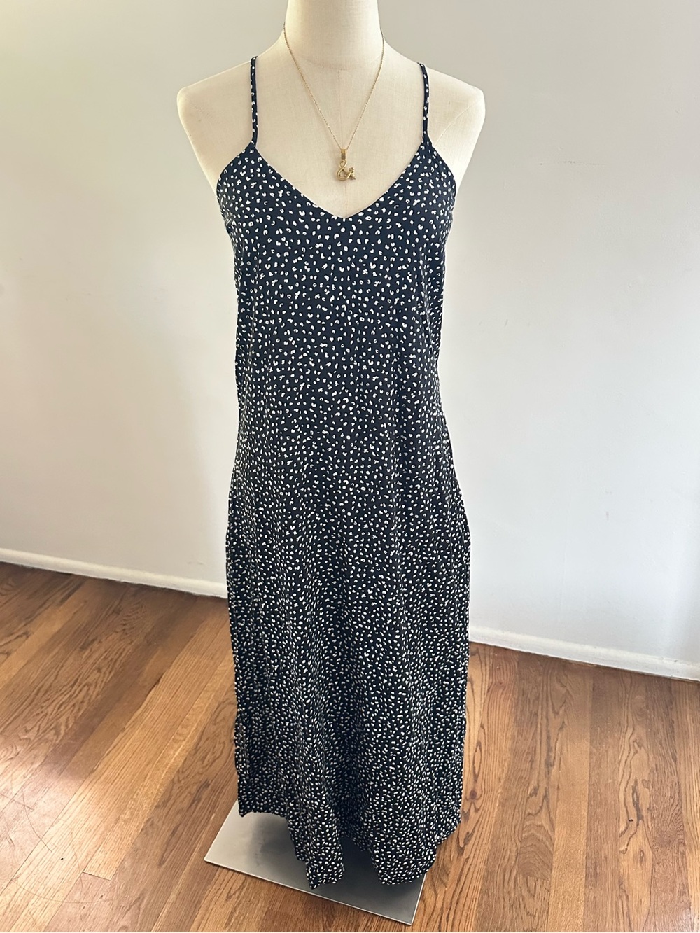Old Navy Black White Ditsy Floral Maxi Dress Crisscross Back M
